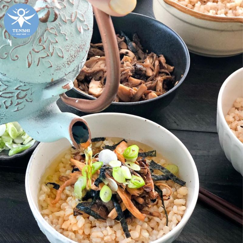 MÓN "CƠM CHAN TRÀ" THÚ VỊ CỦA NHẬT BẢN